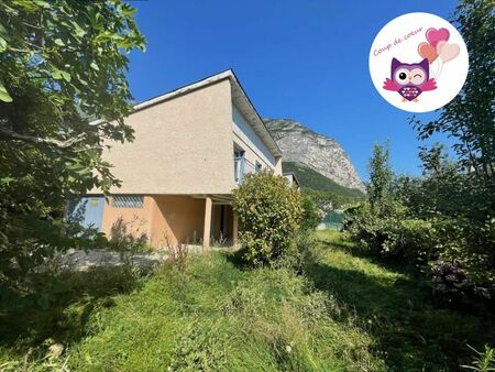 villa 4 pièces 74 m²