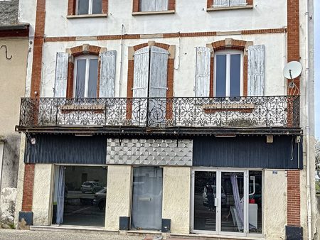 local commercial avec appartement/bureaux