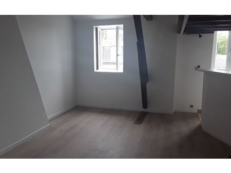 location appartement  m² t-2 à pont-l'évêque  560 €