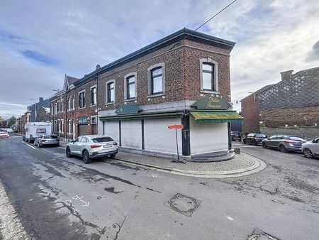 immeuble avec rez commercial et duplex de 420 m² exploitable