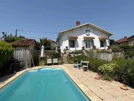 maison de caractère avec piscine et vue imprenable