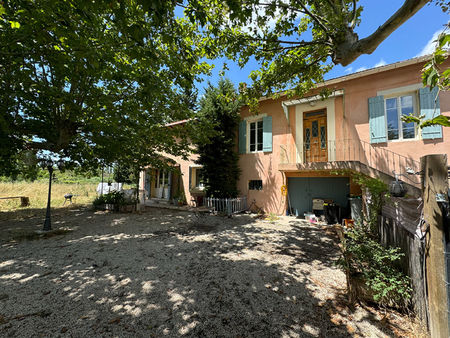 jolie ferme en campagne divisée en 2 habitations avec grand terrain