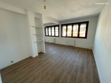 grand studio 43 m²