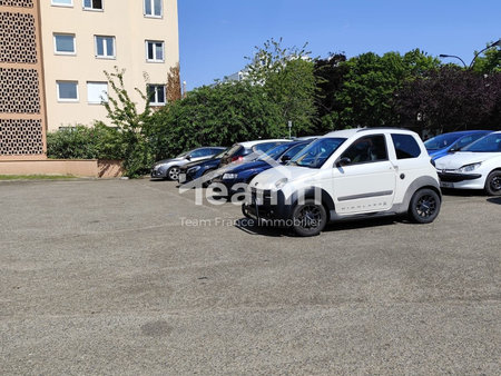 garage parking à vendre maurepas