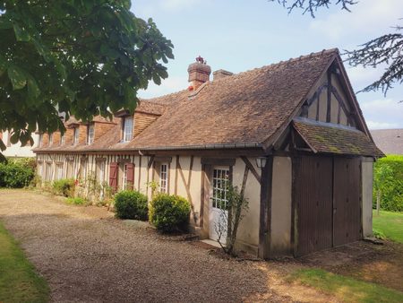 propriété ancienne sur un terrain de 3500 m²