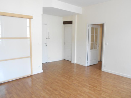 location appartement 3 pièces à angers centre (49000) : à louer 3 pièces / 60m² angers cen