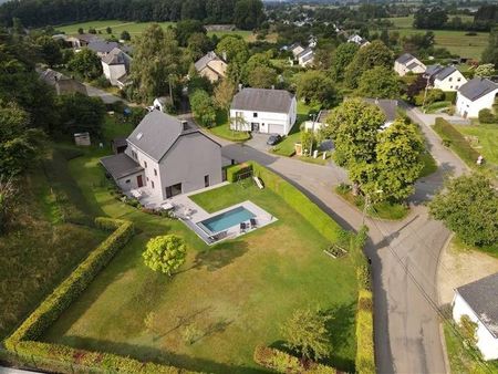 splendide villa avec piscine dans le village de lottert