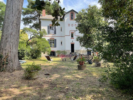 vente maison à noirmoutier-en-l'île (85330) : à vendre / 216m² noirmoutier-en-l'île