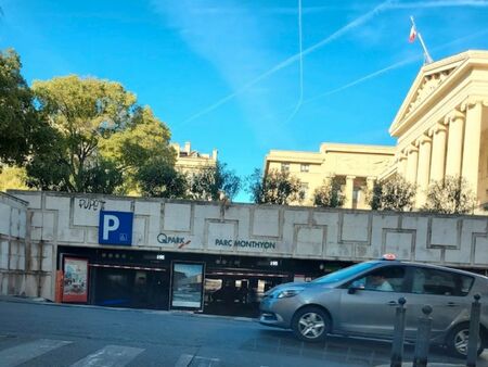 place parking parking monthyon rue breteuil