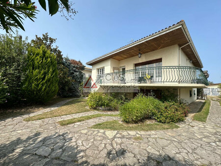 grande maison familiale 4 chambres cadillac sur garonne.