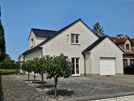 huis te koop in zonhoven met 2 slaapkamers