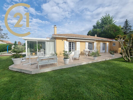 maison plain-pied à fargues-saint-hilaire 190 m²