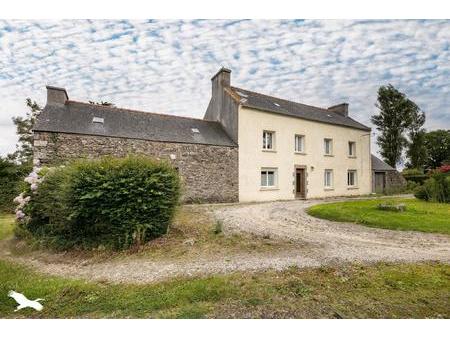 vente longère et corps de ferme à tréglonou (29870) : à vendre / 140m² tréglonou