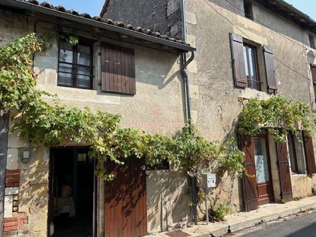 maison de bourg à romagne