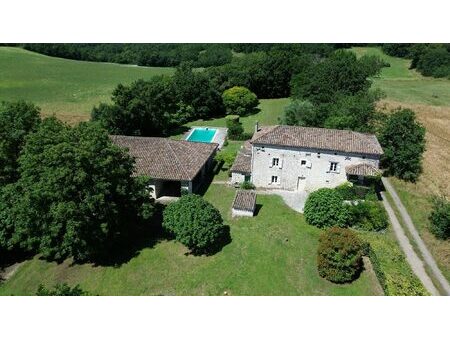 tarn et garonne authentique maison en pierre avec 4 chambres  g