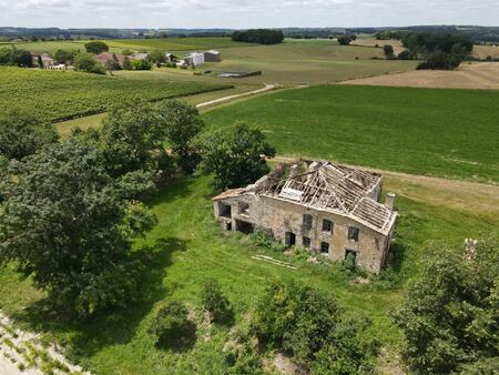 ruine à la limite du gers et du lot et garonne