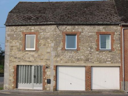 maison de type bel etage avec 2 garages