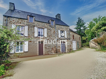 jolie maison en pierre à rénover