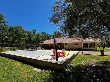 maison contemporaine dans cadre arboré