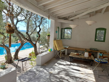 cotignac  villa de charme avec piscine et vue panoramique