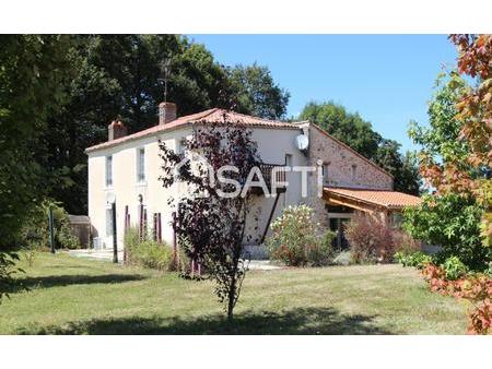 vente maison à saint-cyr-des-gâts (85410) : à vendre / 250m² saint-cyr-des-gâts