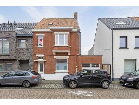 maison avec 3 chambres  garage et jardin (351m²) à sijsele (