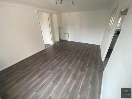 location appartement 2 pièces à fresnay-sur-sarthe (72130) : à louer 2 pièces / 39m² fresn