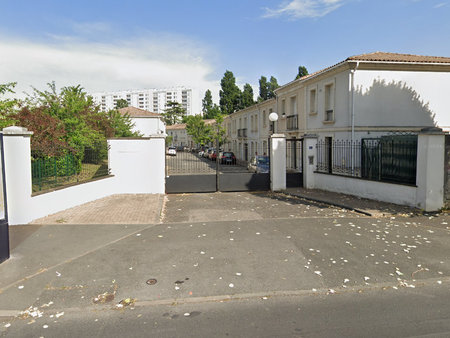 place de parking boulevard godard à bordeaux