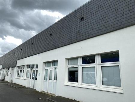 location bureau cesson sevigne 605 m²