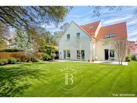 maison de luxe à vendre dans le quartier jouy centre-petit jouy