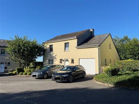 chouette maison avec jardin agréable