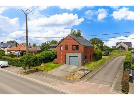 maison 3 chambres avec garage  terrasse et jardin