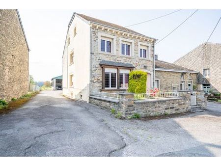 maison avec hangar à rénover