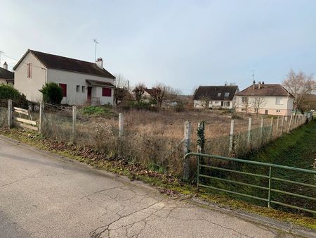 terrain à bâtir à champs sur yonne