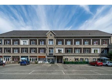 appartement 2ch avec terrasse et emplacement de parking