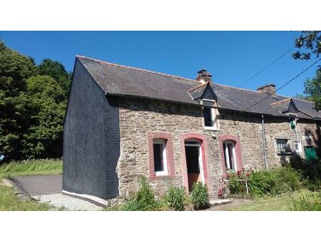 maison en pierres sous ardoises naturelles à 8 mn de loudéac par la 4 voies