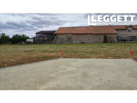 terrain 821 m² fontclaireau