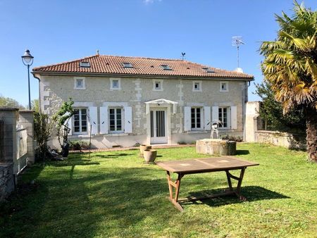 maison charentaise 125m2 avec 3 grandes chambres