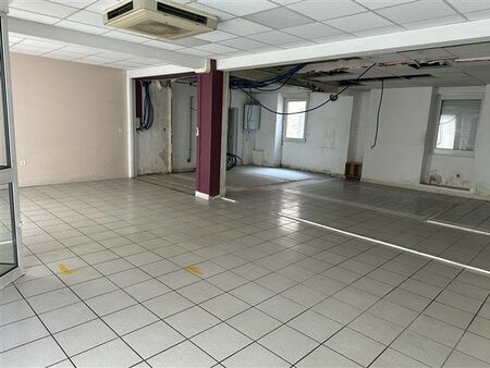 local commercial 55 m²