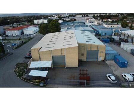 local industriel 1 270 m²