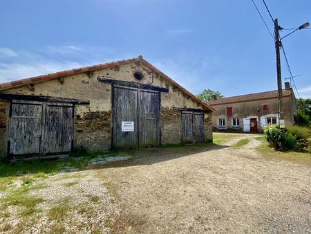 longère et grange a rénover sur 3592m2 de terrain