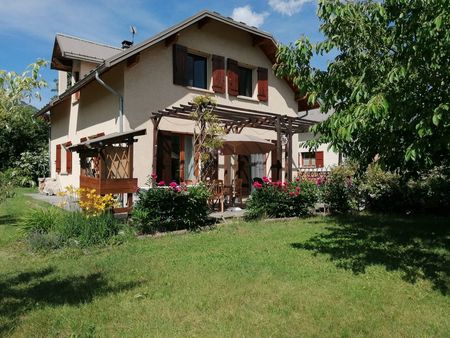 maison 4 pièce avec jardin et double garage