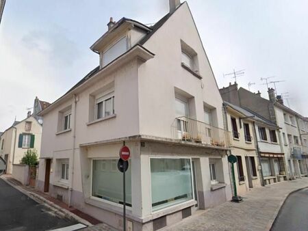 immeuble 9 pièces 156 m²