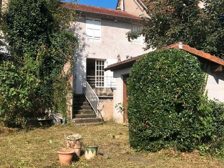 maison centre ville avec jardin et dépendance