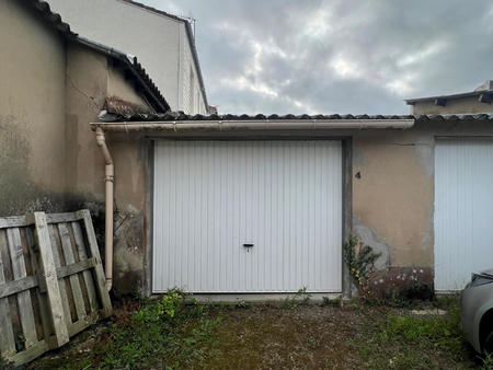 vente garage et parking aux sables-d'olonne (85100) : à vendre / les sables-d'olonne