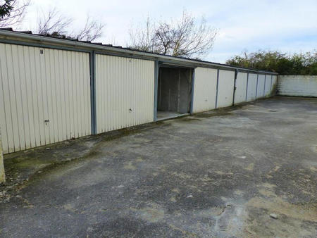 location garage box et parking à angers (49000) : à louer / angers