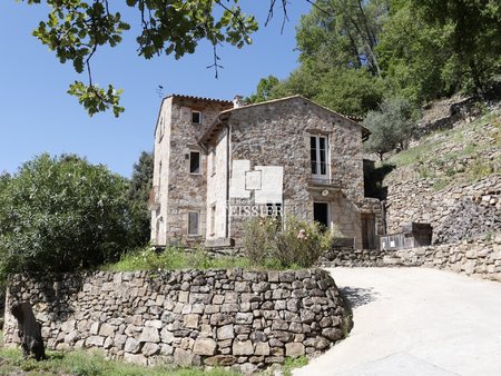 sud est france  07 ardèche méridionale : luxueuse propriété à flanc de colline.