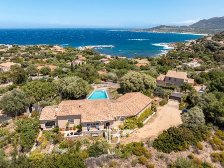 villa de luxe à vendre à l'l'île-rousse