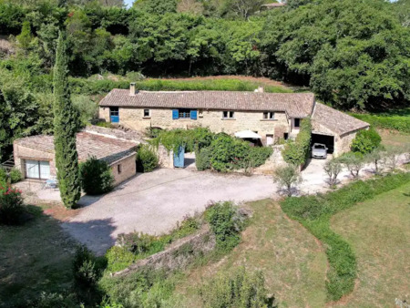 propriété avec piscine et jardin uzès (30)