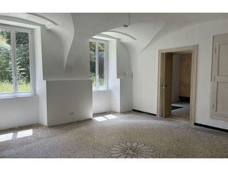 vente immeuble 350 m² uzès (30700)